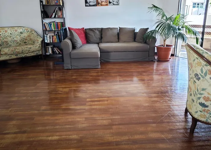 Casa Compartida Weyler Szálloda *