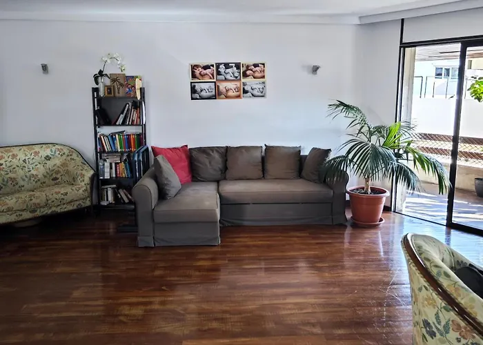 Casa Compartida Weyler Szálloda *